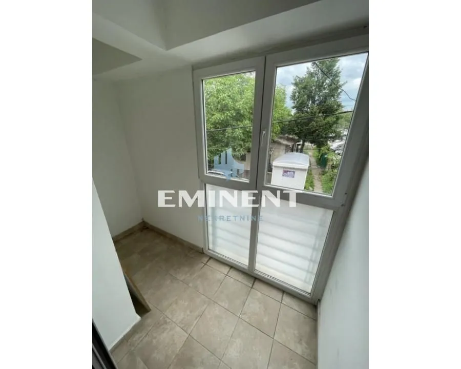 Izdavanje, trosoban stan, 72m², Voždovac Sve Podlokacije, Beograd