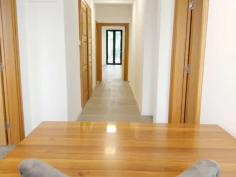 Izdavanje, poslovni prostor, 120m², Centar, Podgorica - image 6