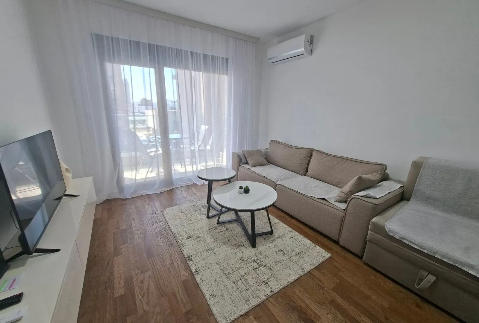 Rent, one bedroom apartment, 50m², Ilino, Bar