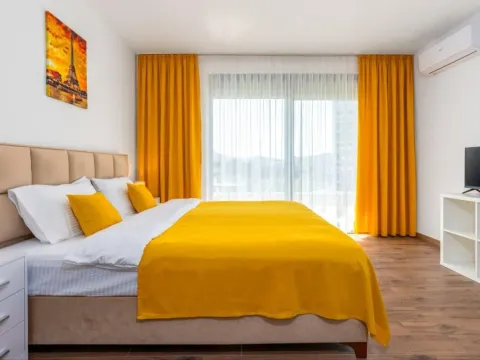 Sale, studio apartment, 32m², Bar, Crna Gora - image 1