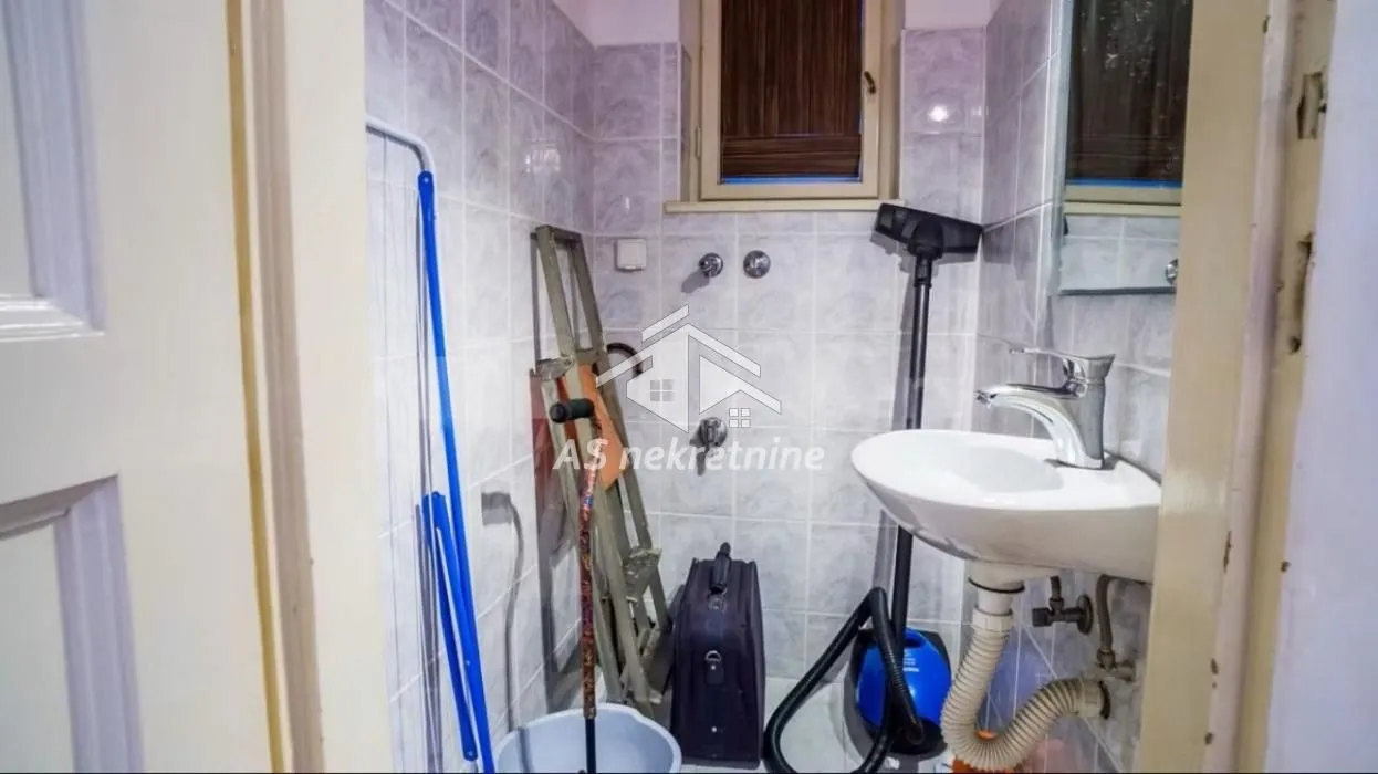 Izdavanje, dvosoban stan, 65m², Stari Grad, Beograd