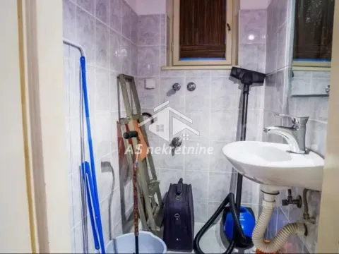 Rent, two bedroom apartment, 65m², Stari Grad, Beograd - image 14