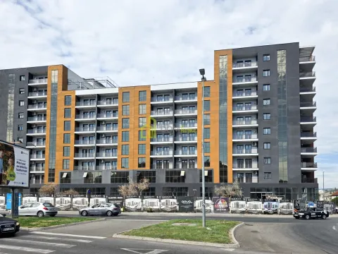 Izdavanje, poslovni prostor, 500m², Stari Aerodrom, Podgorica - image 2