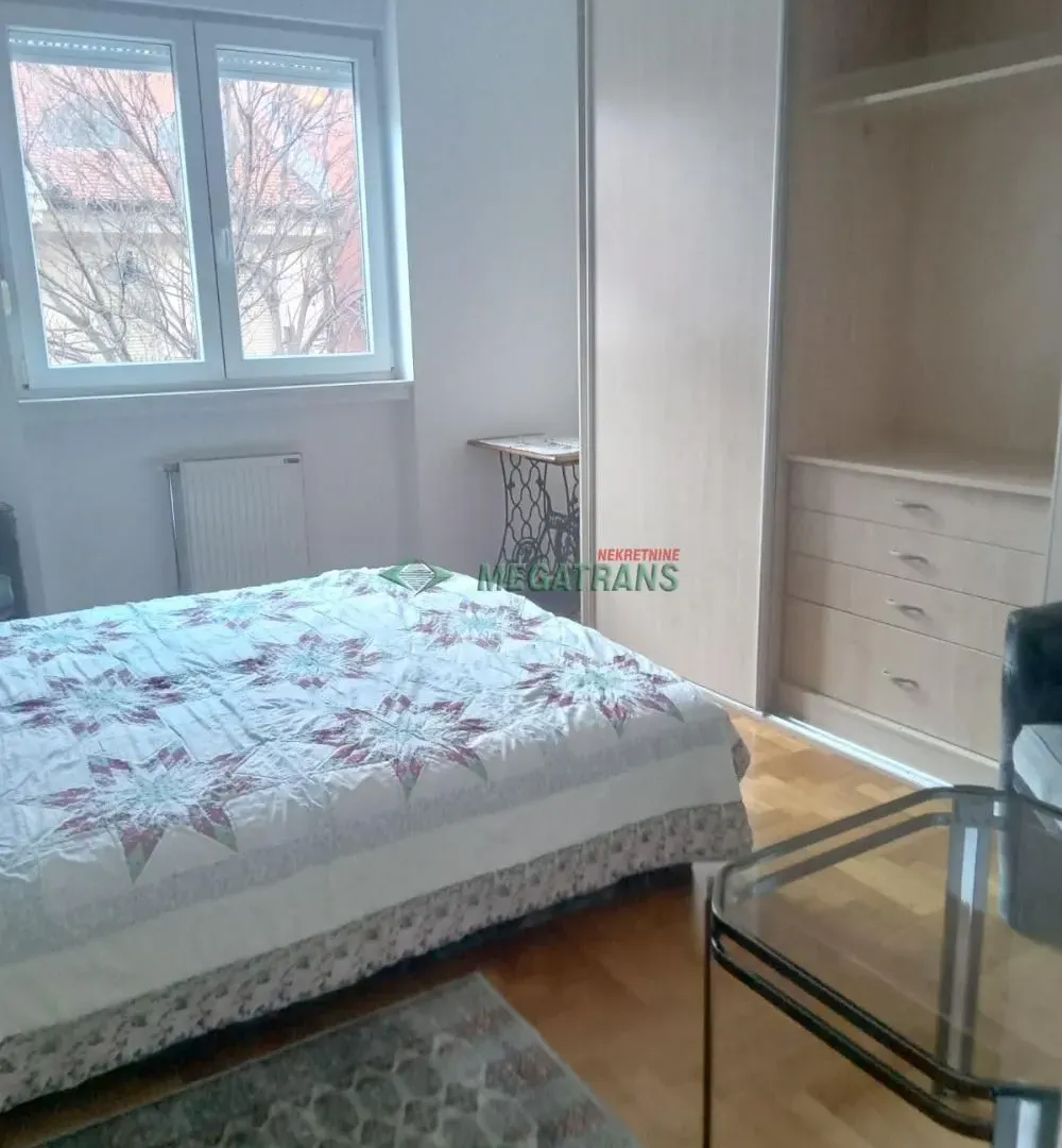 Izdavanje, dvosoban stan, 52m², Bulevar Oslobodjenja, Novi Sad Sve Podlokacije