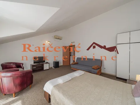Sale, one bedroom apartment, 33m², Autokomanda, Voždovac Sve Podlokacije - image 4