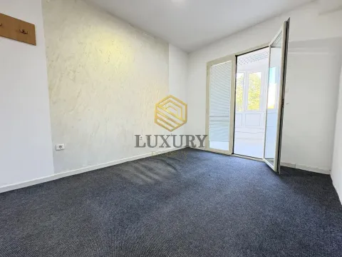 Rent, office space, 42m², Ljubović, Podgorica - image 4