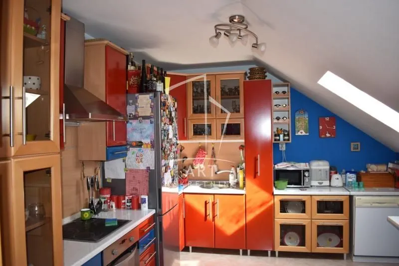 Prodaja, kuća, 336m², Jajinci, Voždovac Sve Podlokacije
