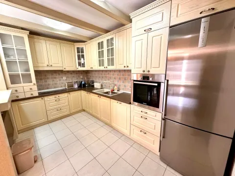 Prodaja, dvosoban stan, 92m², City Kvart, Podgorica - image 3