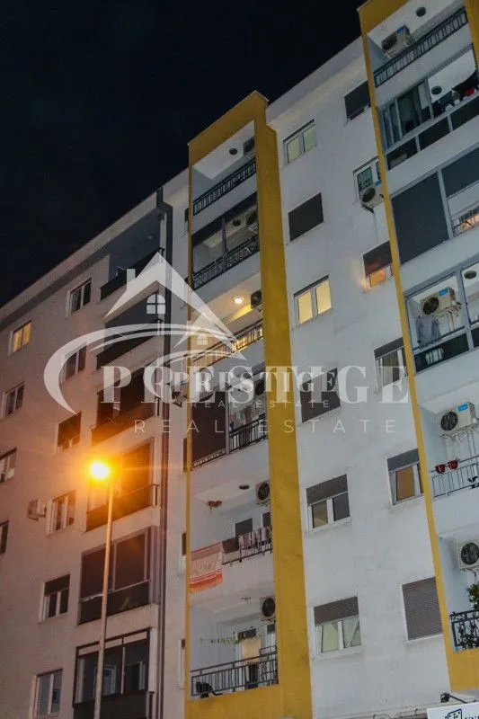 Izdavanje, jednosoban stan, 43m², Stari Aerodrom, Podgorica