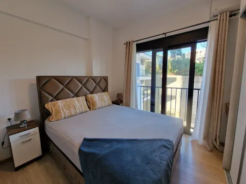 Izdavanje, jednosoban stan, 43m², Bečići, Budva - image 4