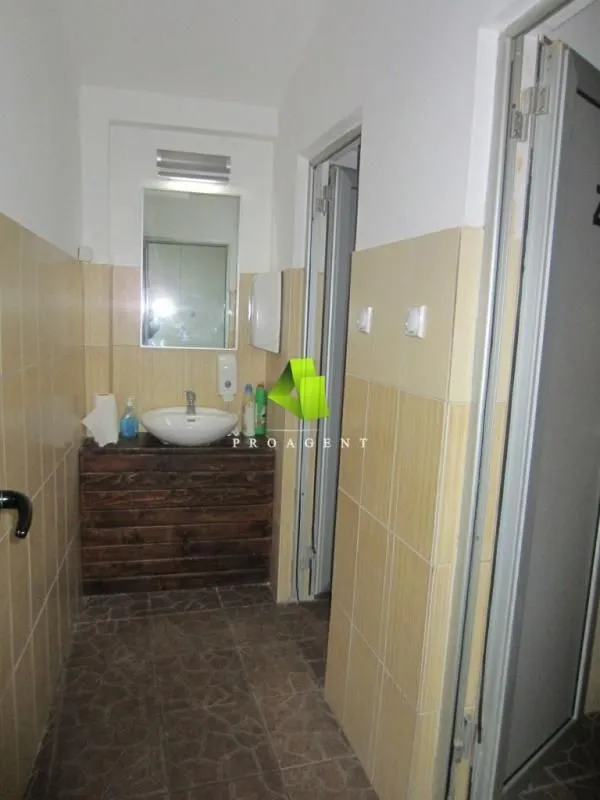 Izdavanje, poslovni prostor, 130m², Centar, Niš