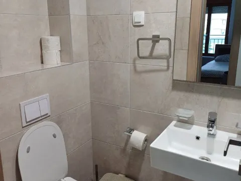 Izdavanje, dvosoban stan, 70m², Master Kvart, Podgorica - image 5