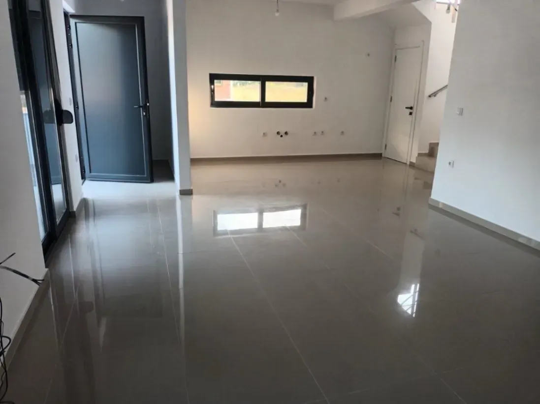 Prodaja, četvorosoban stan, 185m², Donji Štoj, Ulcinj