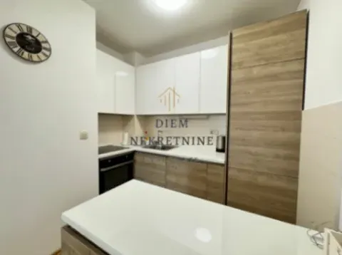 Izdavanje, jednosoban stan, 45m², City Kvart, Podgorica - image 9