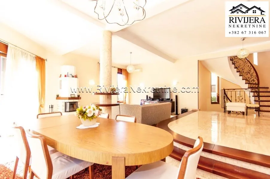 Prodaja, kuća, 330m², Đenovići, Herceg Novi
