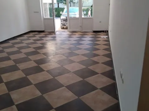 Rent, office space, 39m², Seljanovo, Tivat - image 3