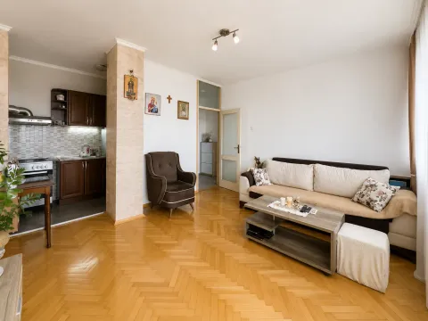 Prodaja, jednosoban stan, 48m², Pejton, Podgorica - image 1