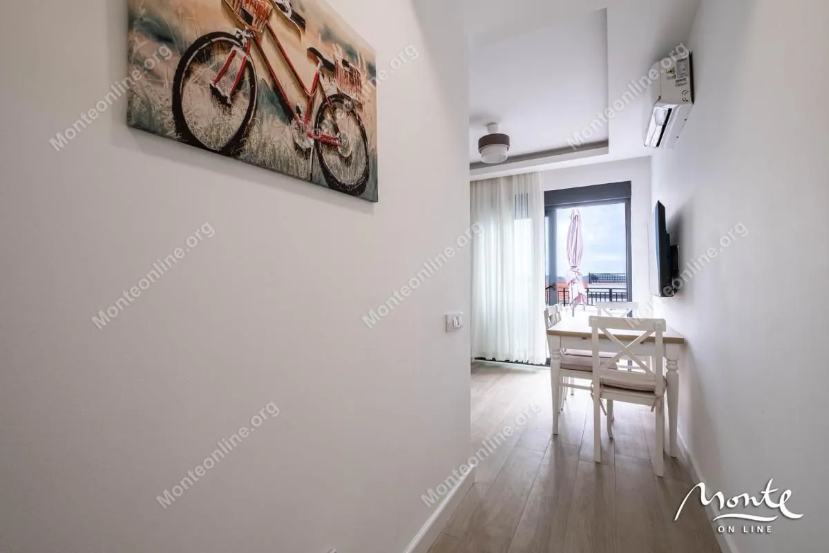 Prodaja, dvosoban stan, 47m², Tivat, Crna Gora