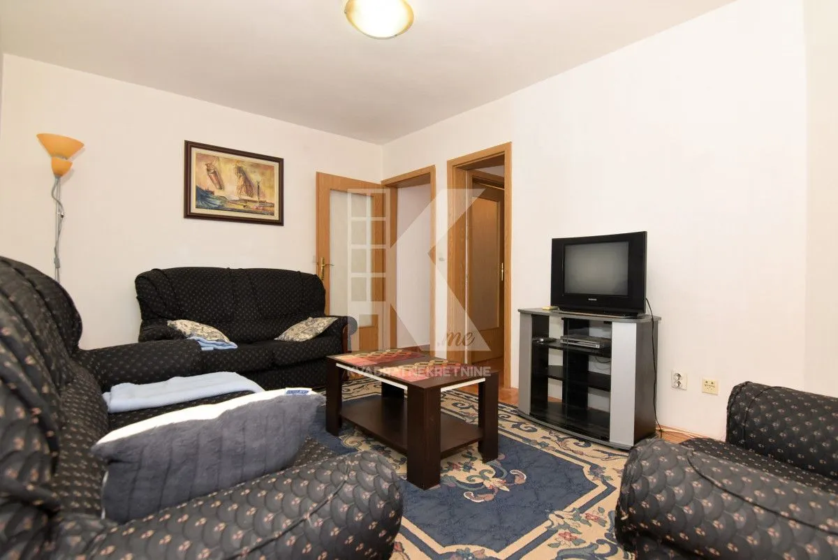 Izdavanje, jednosoban stan, 43m², Centar, Podgorica