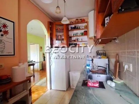 Prodaja, dvosoban stan, 42m², Centar, Novi Sad - image 2