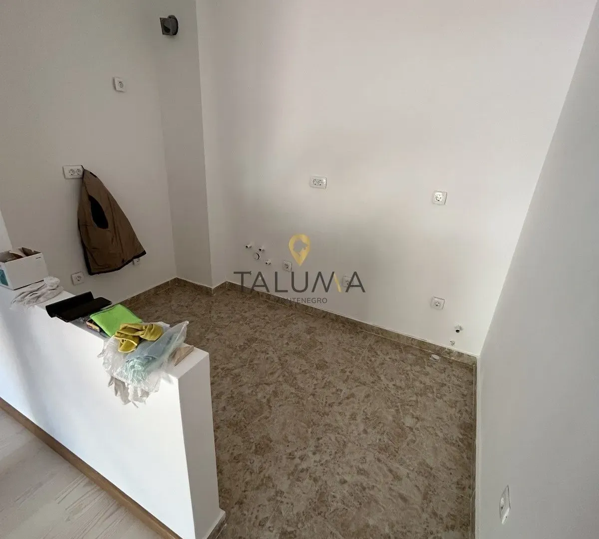Sale, three bedroom apartment, 80m², Centar, Budva