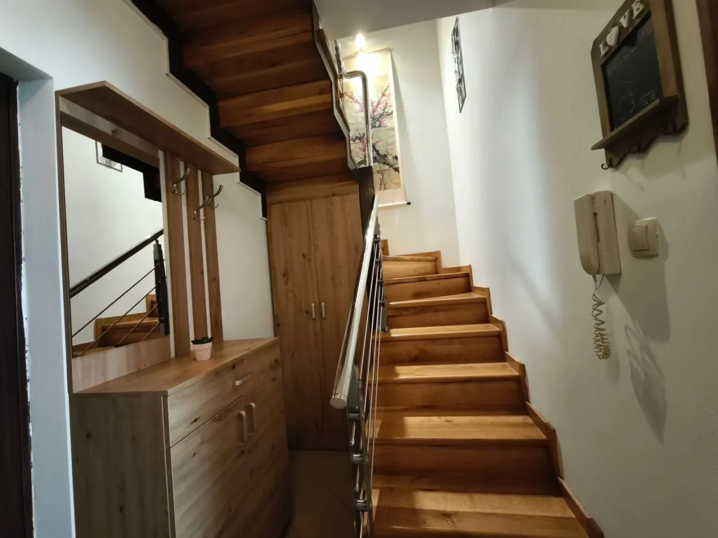 Izdavanje, dvosoban stan, 64m², Blok 9, Podgorica