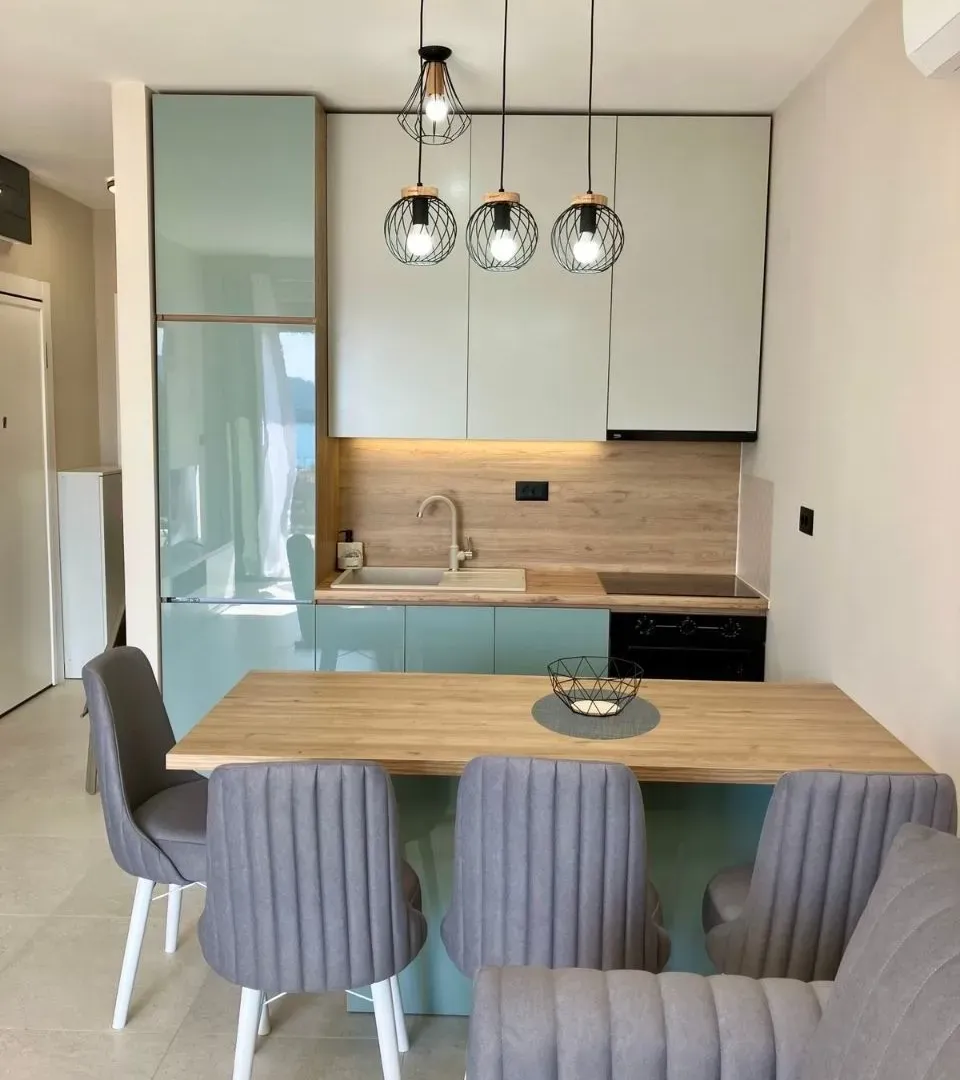 Izdavanje, jednosoban stan, 40m², Tripovići, Tivat