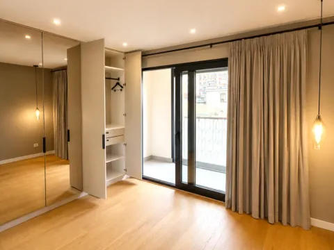 Sale, three bedroom apartment, 78m², Neimar, Vračar Sve Podlokacije - image 4