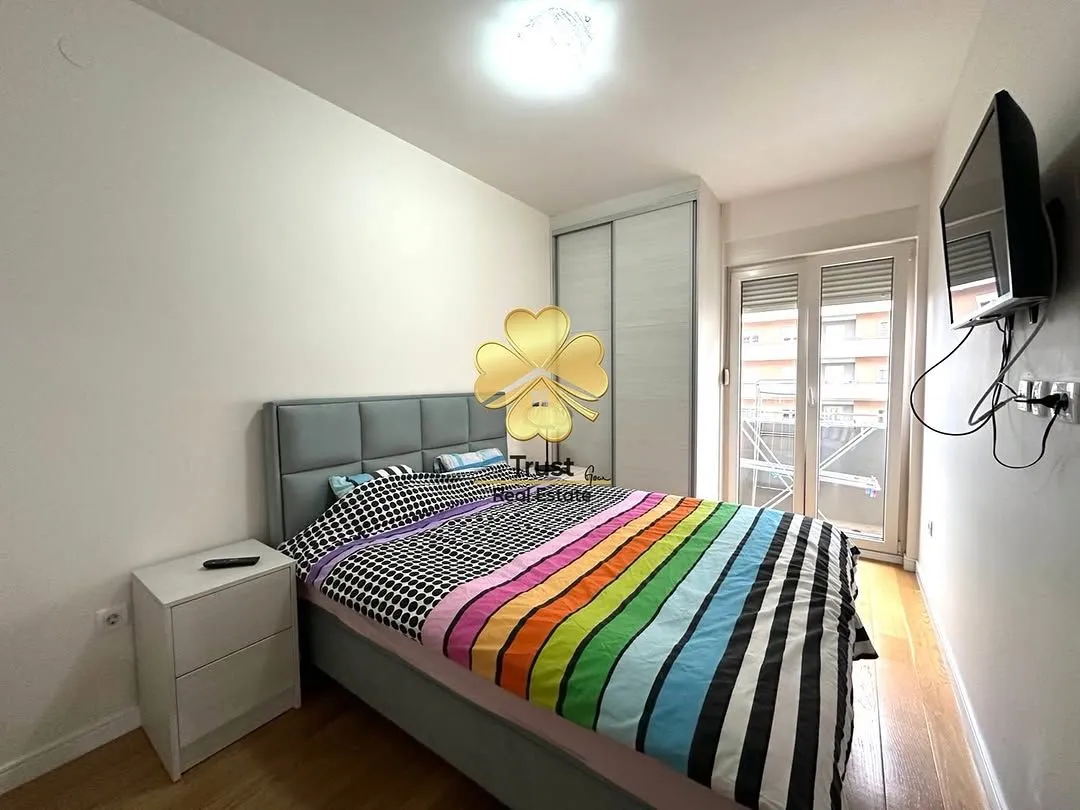 Izdavanje, jednosoban stan, 43m², Central Point, Podgorica