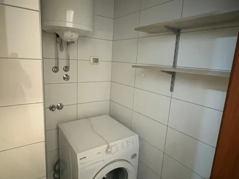 Izdavanje, jednosoban stan, 44m², City Kvart, Podgorica - image 3
