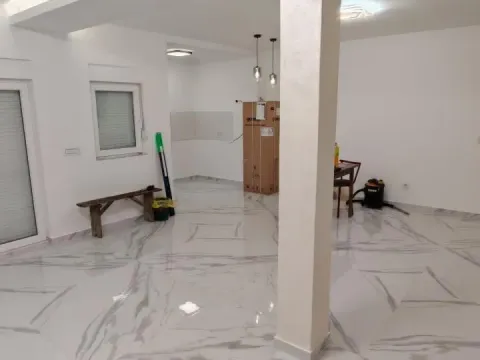 Izdavanje, trosoban stan, 100m², Telep, Novi Sad Sve Podlokacije - image 2