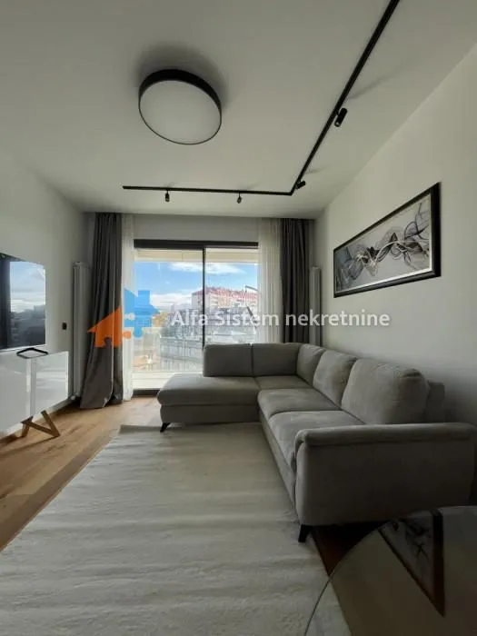 Izdavanje, dvosoban stan, 50m², Stari Grad, Beograd
