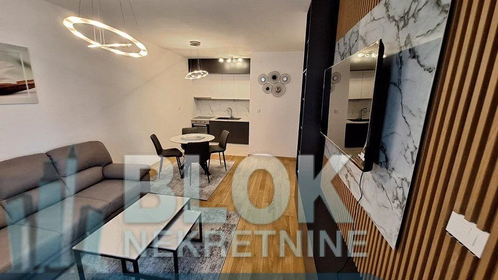 Izdavanje, jednosoban stan, 48m², City Kvart, Podgorica