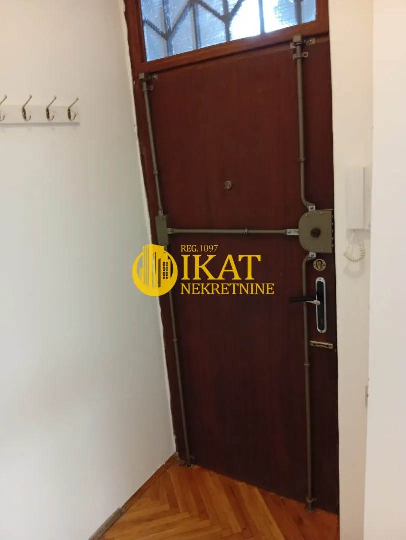 Izdavanje, dvosoban stan, 50m², Stari Grad, Beograd