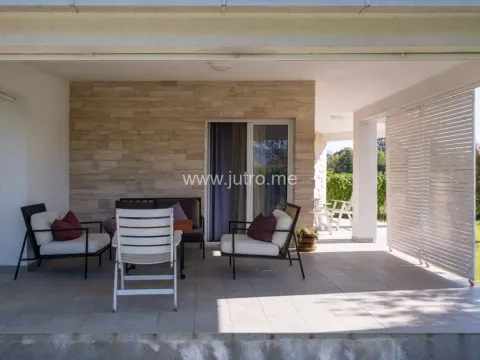 Rent, house, 200m², Gorica, Danilovgrad - image 23