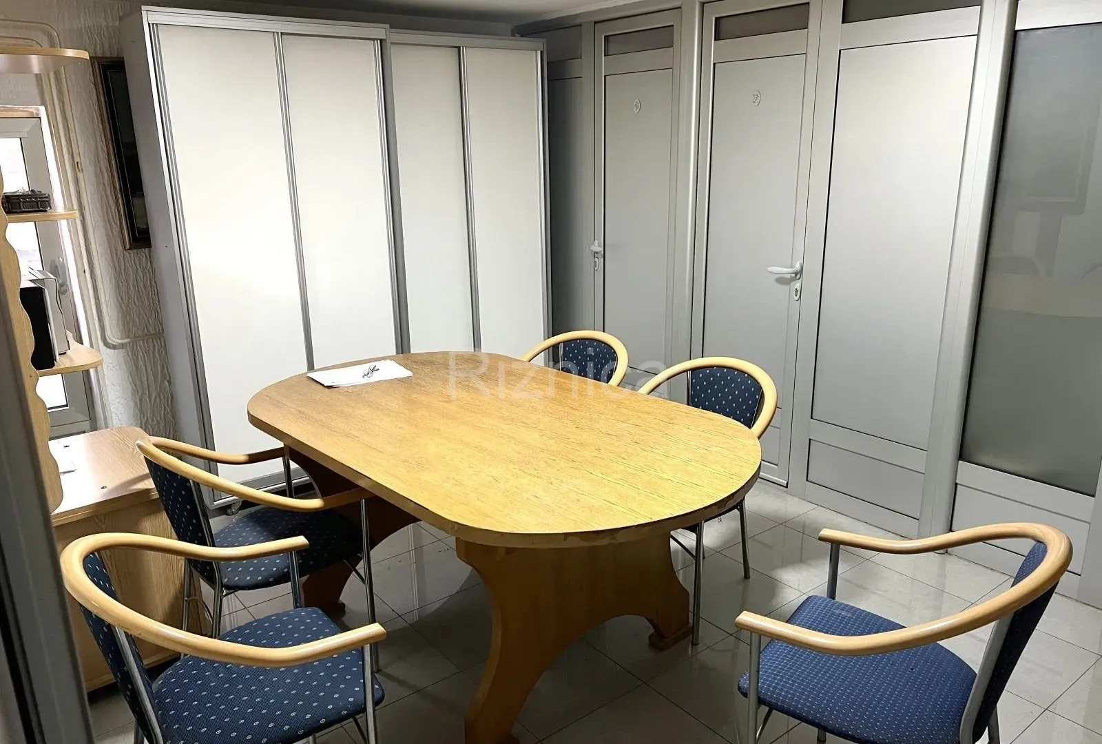Rent, office space, 109m², Niš, Srbija