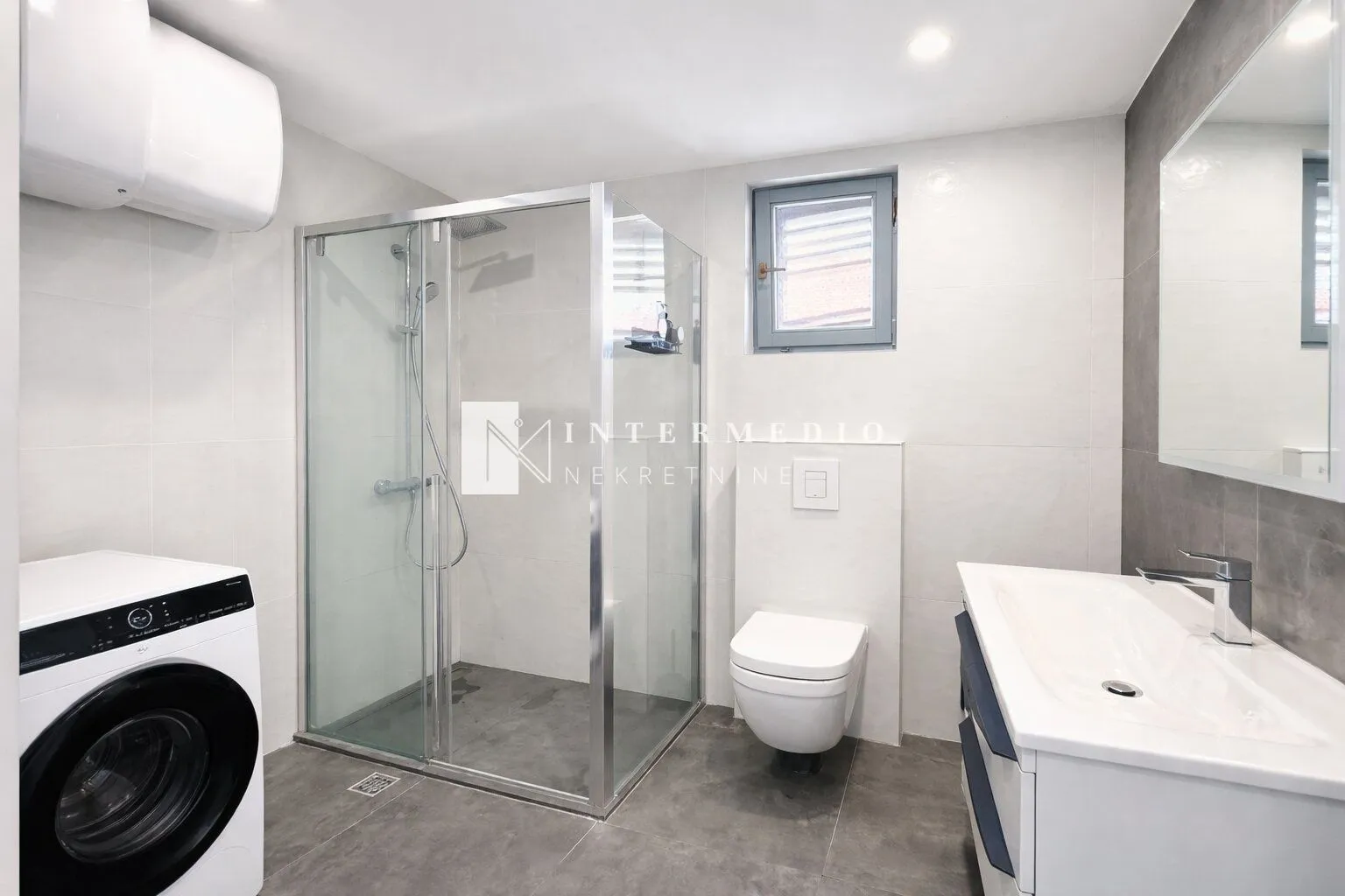 Prodaja, jednosoban stan, 45m², Baošići, Herceg Novi