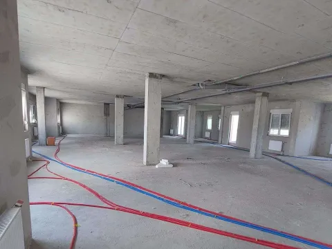 Prodaja, poslovni prostor, 668m², Vidovdansko naselje, Novi Sad Sve Podlokacije - image 9