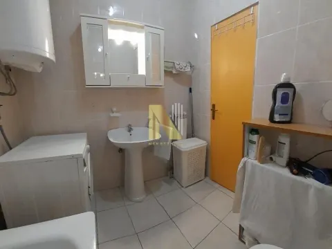 Prodaja, trosoban stan, 78m², Adamovićevo Naselje, Novi Sad Sve Podlokacije - image 11