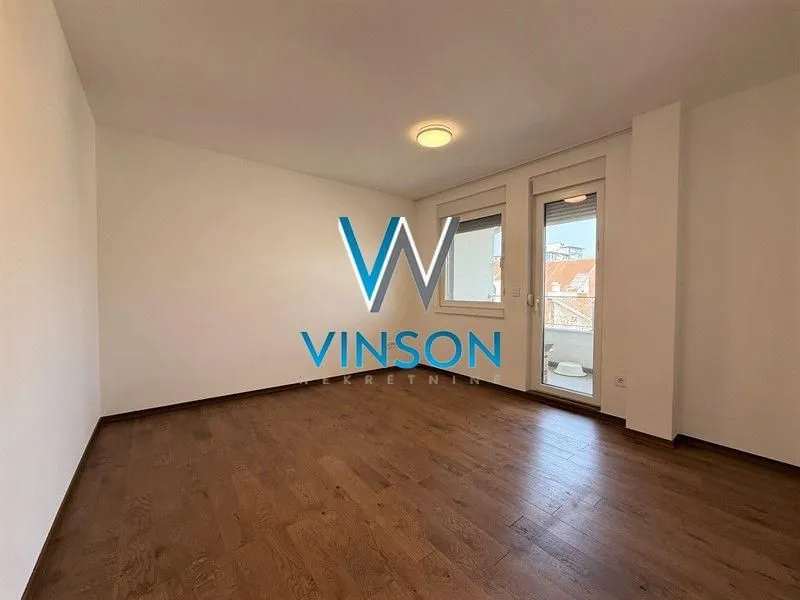 Prodaja, četvorosoban stan, 125m², Bulevar Oslobodjenja, Novi Sad Sve Podlokacije
