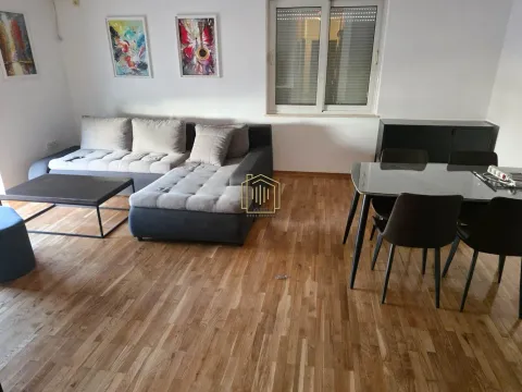 Izdavanje, dvosoban stan, 69m², Stari Aerodrom, Podgorica - image 13