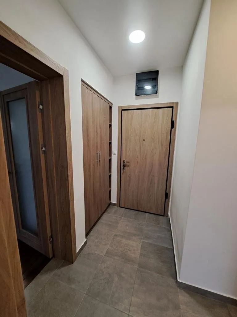 Izdavanje, dvosoban stan, 75m², Master Kvart, Podgorica
