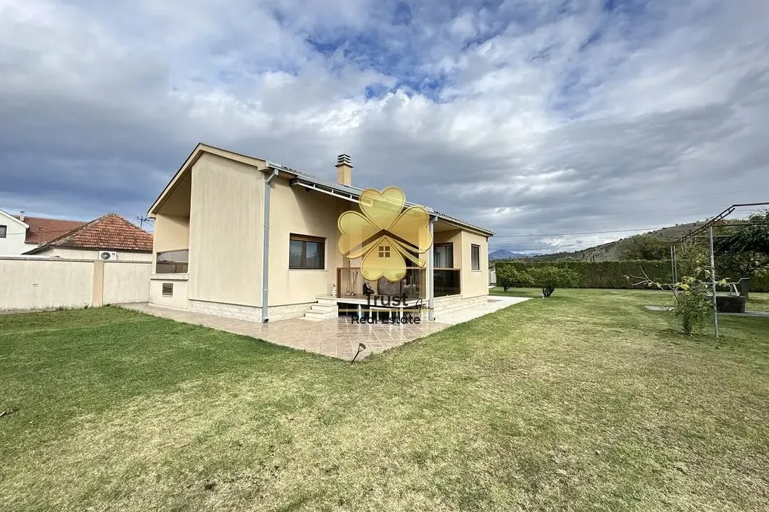 Rent, house, 180m², Dajbabe, Podgorica