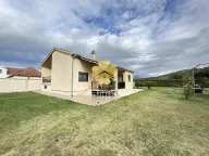 Rent, house, 180m², Dajbabe, Podgorica - image 1