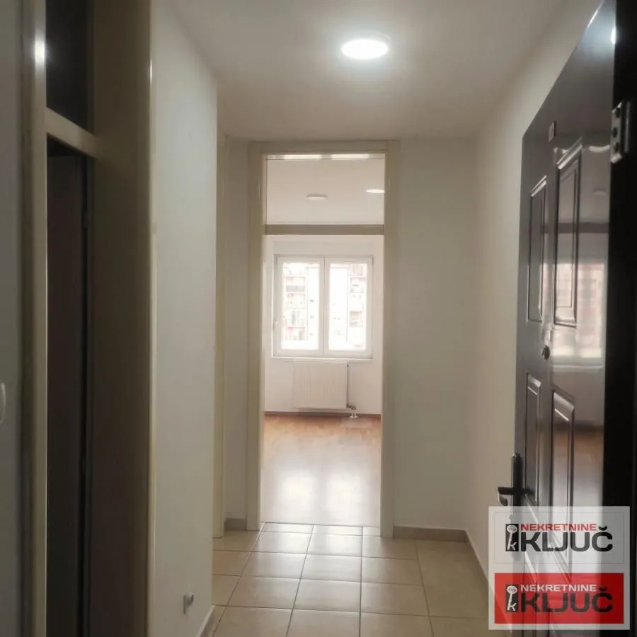 Izdavanje, jednosoban stan, 40m², Nova Detelinara, Novi Sad Sve Podlokacije