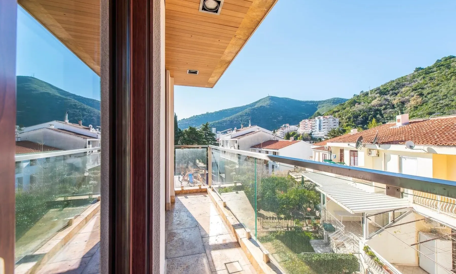 Sale, two bedroom apartment, 107m², Centar, Budva