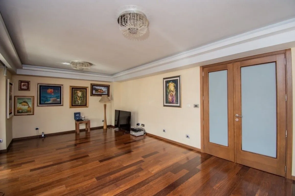 Prodaja, dvosoban stan, 142m², Preko Morače, Podgorica