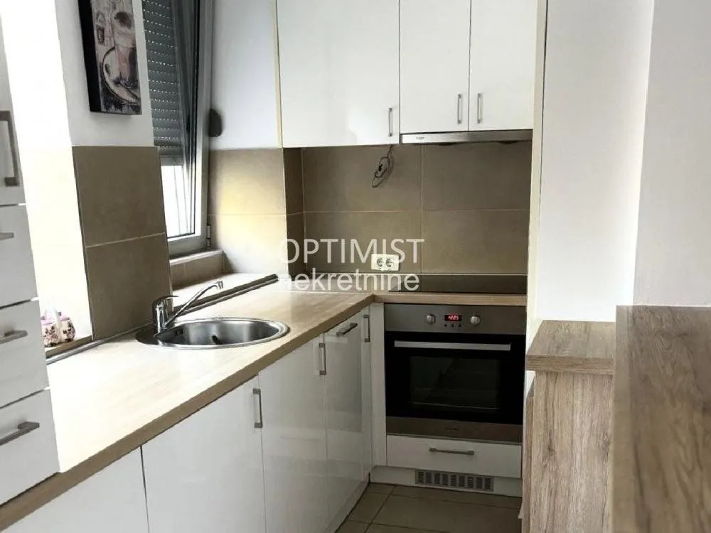 Rent, two bedroom apartment, 34m², Stari Grad, Beograd