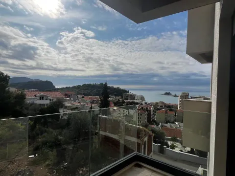 Sale, one bedroom apartment, 46m², Petrovac, Budva - image 1