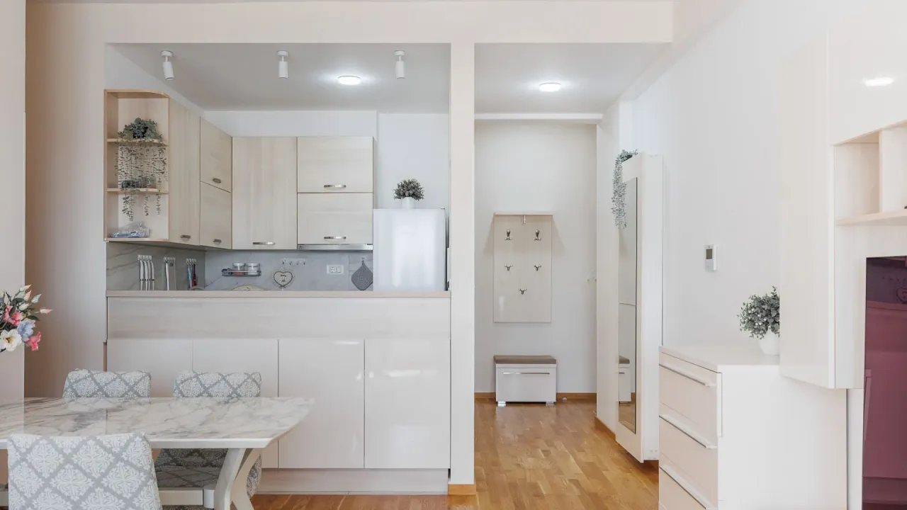 Sale, one bedroom apartment, 50m², Bečići, Budva